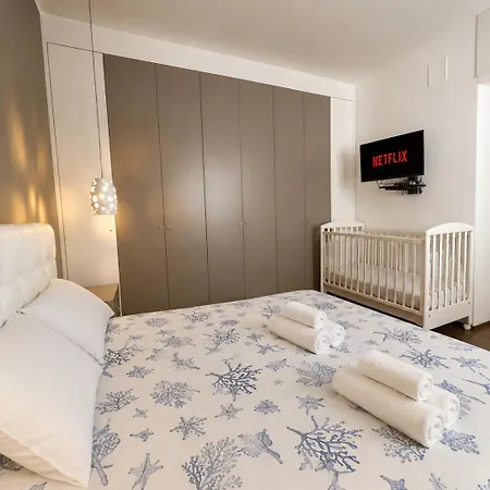 Apartment Alcyone 261 Seafront - Fronte Mare Con Balcone Vista Mare, 2 2 Bagni, Posto Auto