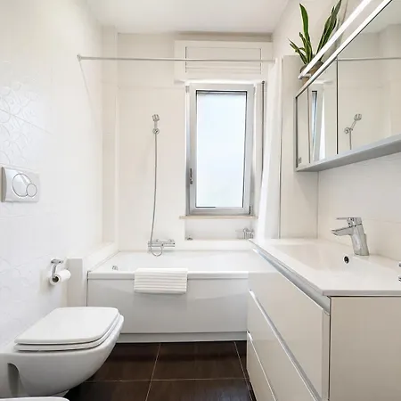 Alcyone 261 Seafront - Fronte Mare Con Balcone Vista Mare, 2 2 Bagni, Posto Auto